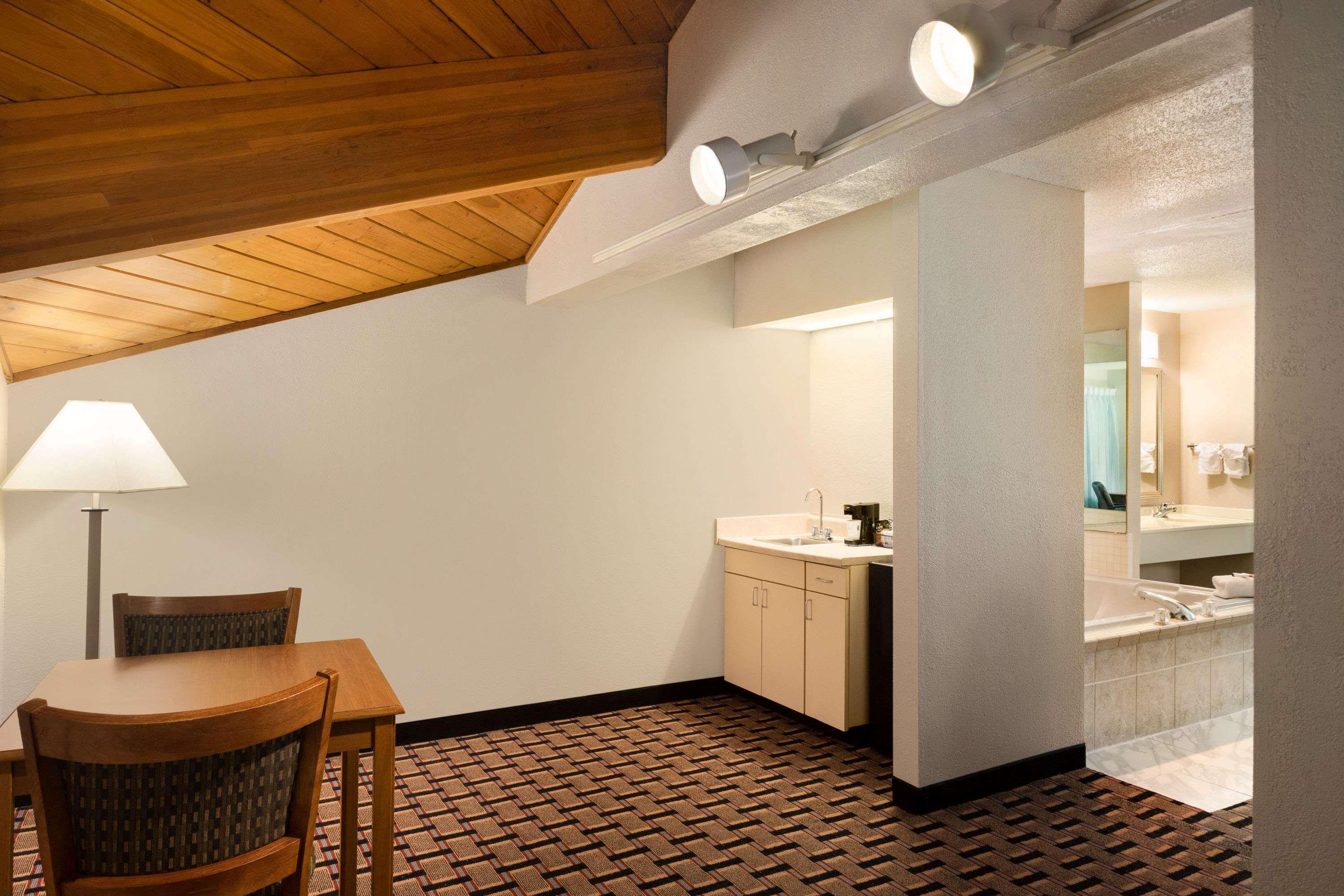 Baymont By Wyndham Warrenton Otel Dış mekan fotoğraf